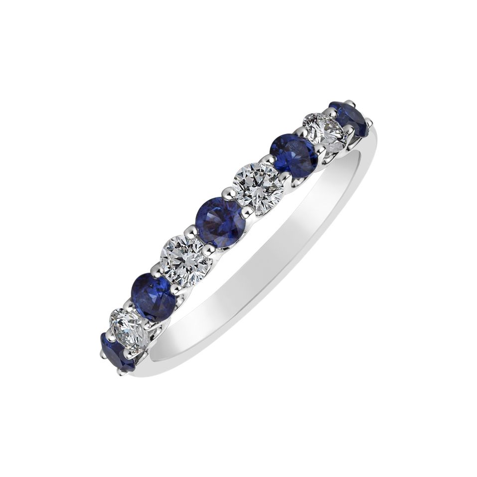 Diamond ring with Sapphire Iraida