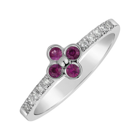 Diamond ring with Ruby Cloverina