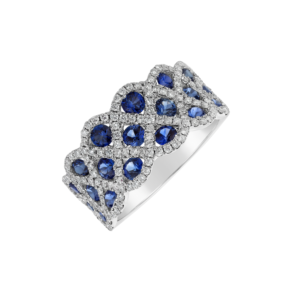 Diamond ring with Sapphire Isabel