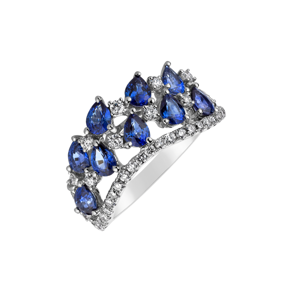 Diamond ring with Sapphire Elaine