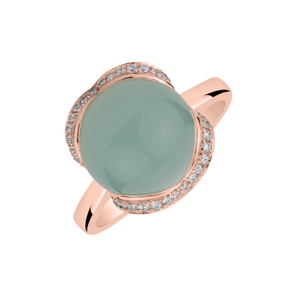 Diamond ring with Chalcedony Rainbow Princess