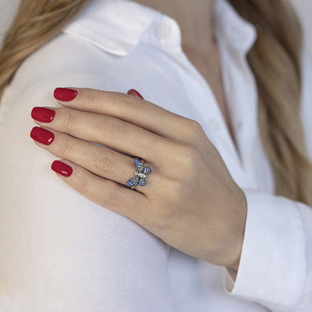 Diamond ring with Sapphire Glamorous Butterfly