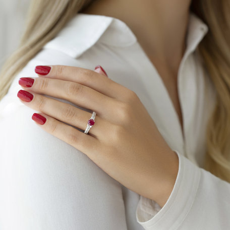 Diamond ring with Ruby Ruby Ray