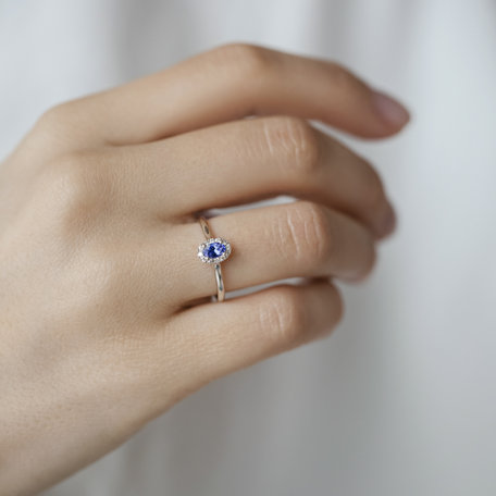 Diamond ring with Tanzanite Princess Wish