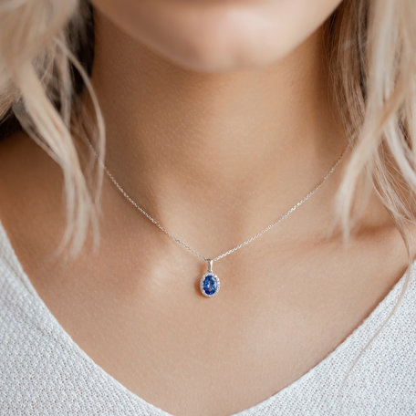 Diamond pendant with Sapphire Princess