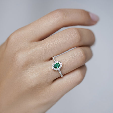 Diamond ring with Emerald Princess Glamour