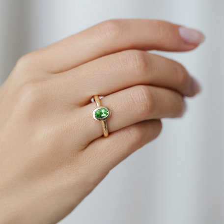 Ring with Peridot Space Bonbon