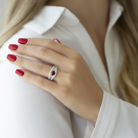 Diamond ring with Emerald Magnolia