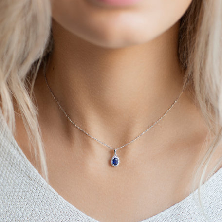 Diamond pendant with Sapphire Princess