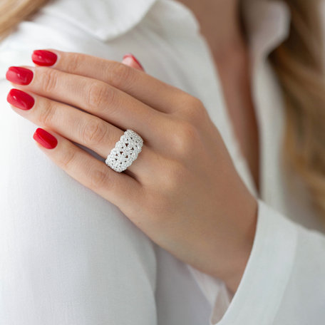 Diamond ring Le Chic