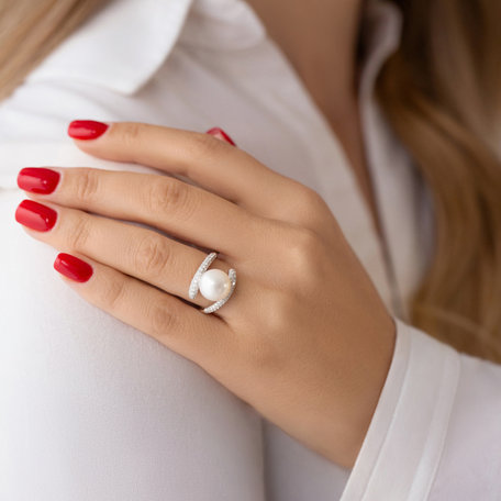 Diamond ring with Pearl Berlineta