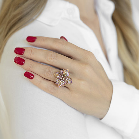 Diamond ring with Sapphire Miracle Bloom