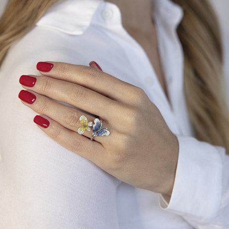 Ring with yellow and white diamonds and Sapphire Papillon Melody