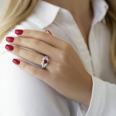 Diamond ring with Ruby Hawai Passion