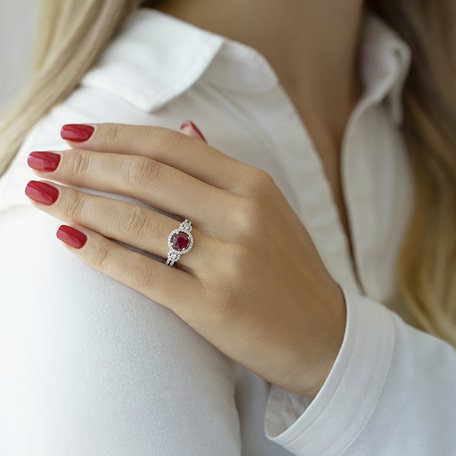 Diamond ring with Ruby Amon