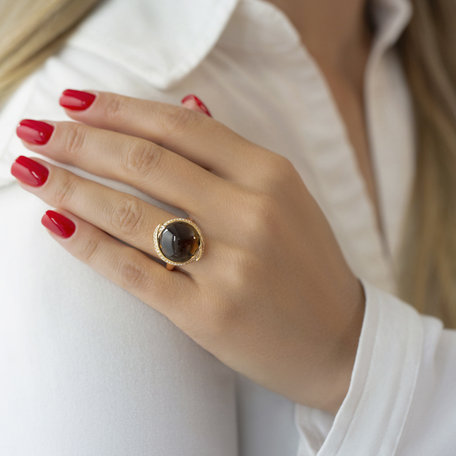 Diamond ring with Quartz Night Eye