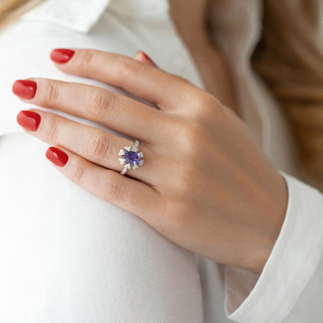 Diamond ring with Sapphire Goodnight Moon