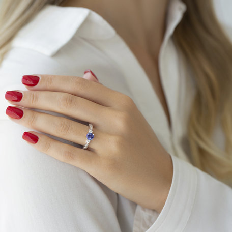 Diamond ring with Tanzanite Windrunner