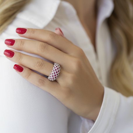 Diamond ring with Ruby Aimée