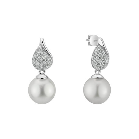 Diamond earrings with Pearl Gabby