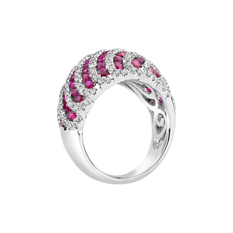 Diamond ring with Ruby Suhana