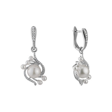 Diamond earrings with Pearl White Treasure