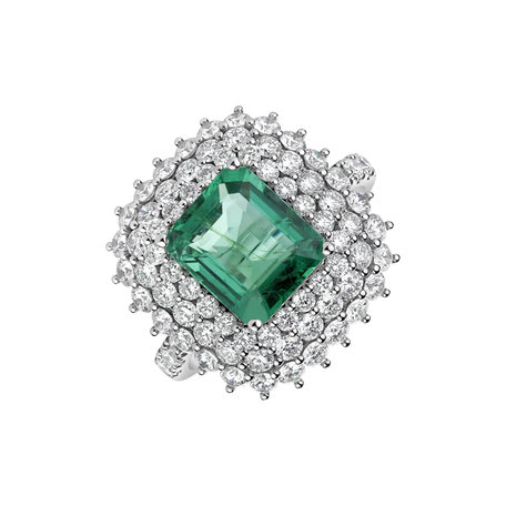 Diamond ring with Emerald Wonder Princess