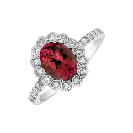 Diamond ring with Ruby Princess Glamour