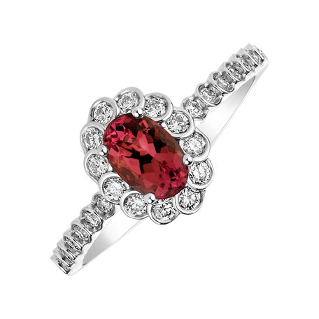 Diamond ring with Ruby Glamour Princess