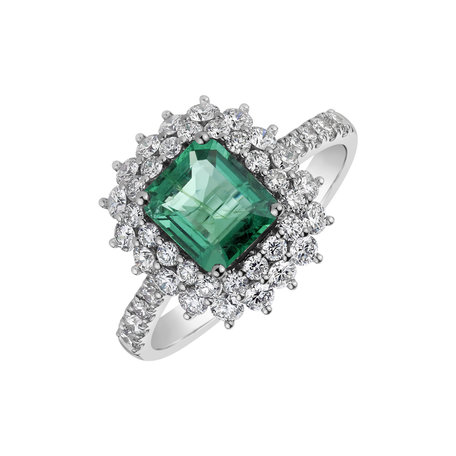 Diamond ring with Emerald Mystery Princess