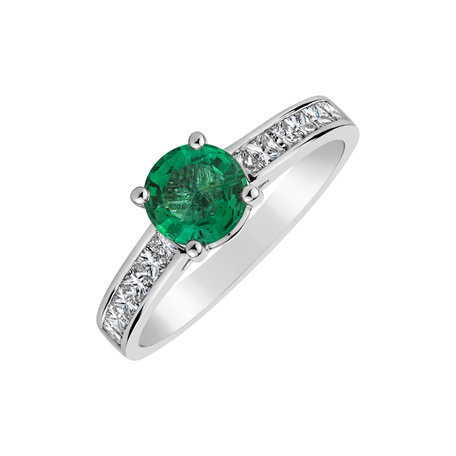 Diamond ring with Emerald Thespilia