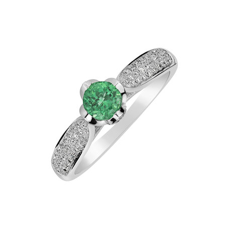 Diamond ring with Emerald Carleen