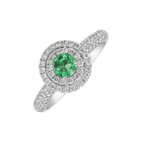 Diamond ring with Emerald Fares