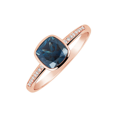 Diamond ring with Topaz Carelia