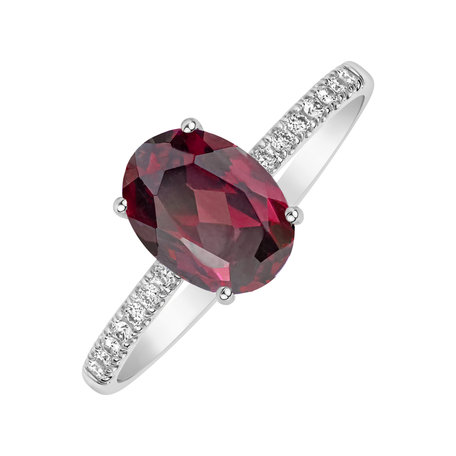 Diamond ring with Rhodolite Touch of Spark