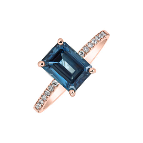 Diamond ring with Topaz Carlotta