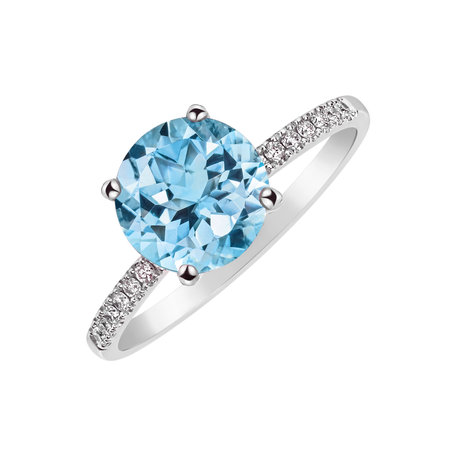 Diamond ring with Topaz Bethy