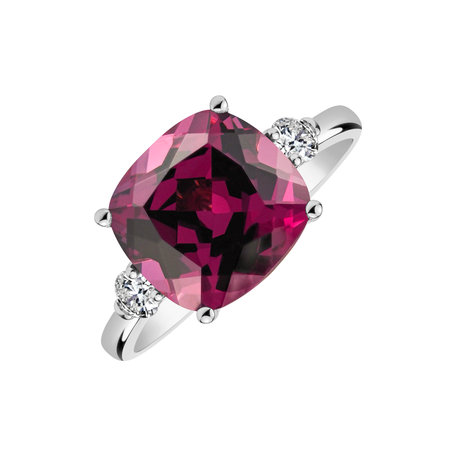 Diamond ring with Rhodolite The Duchess