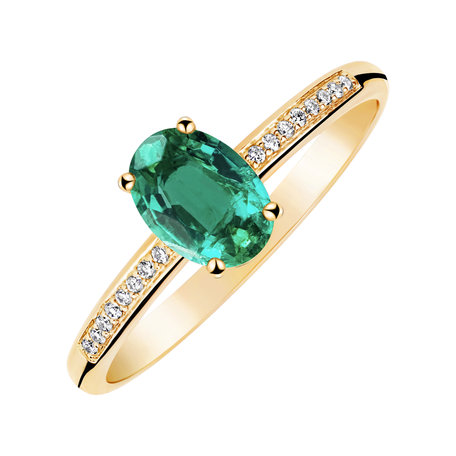 Diamond ring with Emerald Lauriene