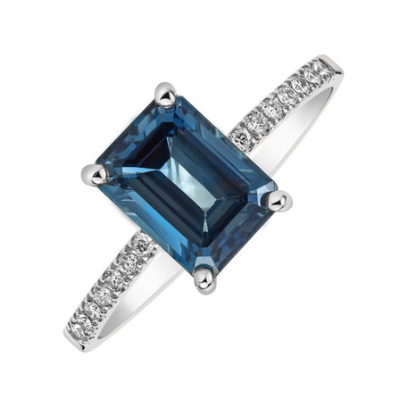 Diamond ring with Topaz Mireth