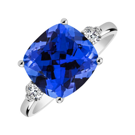 Diamond ring with Tanzanite The Countess