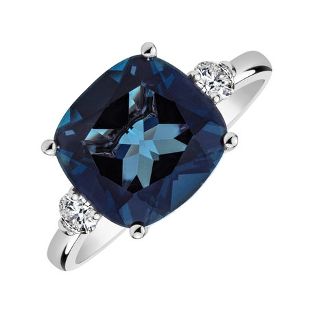 Diamond ring with Topaz The Countess