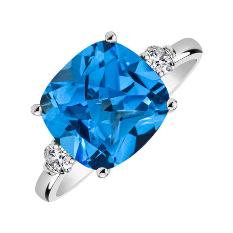 Diamond ring with Topaz The Countess