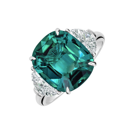 Diamond ring with Tourmaline Nyx