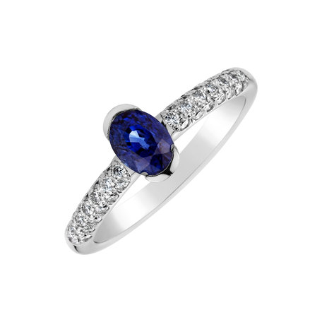 Diamond ring with Sapphire Louise