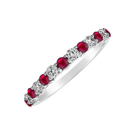 Diamond ring with Ruby Sevasti