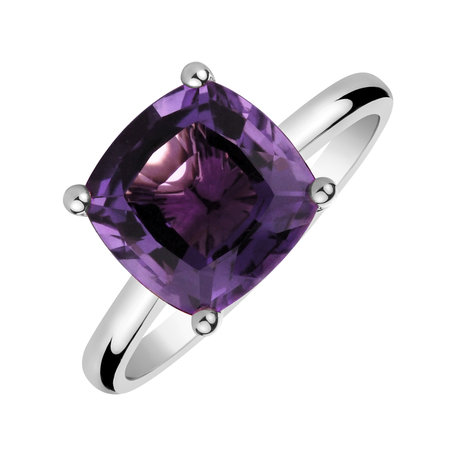 Ring with Amethyst African Bonbon