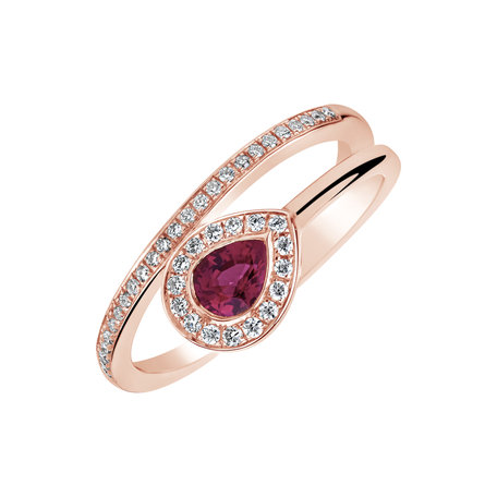 Diamond ring with Ruby Perrette