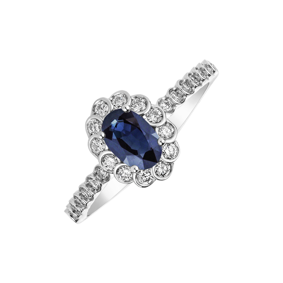 Diamond ring with Sapphire Princess Glamour