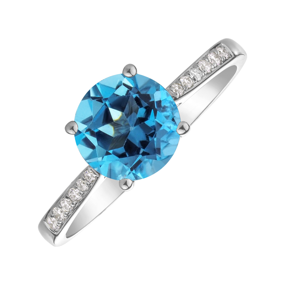 Diamond ring with Topaz Swiss Bonbon